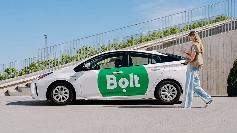 Bolt sbarca a Milano: corse fino a un terzo più economiche di Uber
