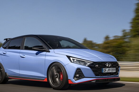 Hyundai i20 N torna in pista: la sportiva a benzina che sfida le elettriche
