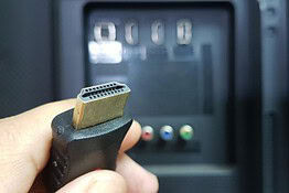 Cavo HDMI vecchio: ecco perché rovina la tua nuova TV 4K