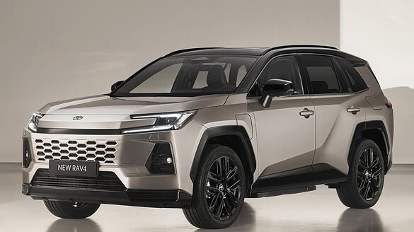 Toyota RAV4 in crisi: 5 rivali la superano nelle vendite 2026