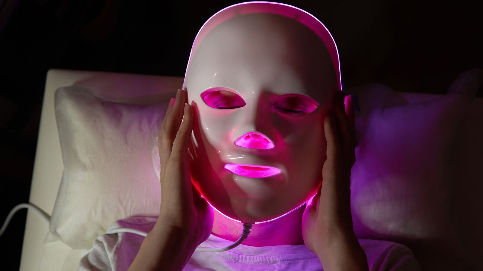 LED face mask, le migliori da provare a casa: la classifica dei test