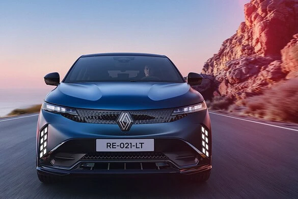 Renault Megane E-Tech electric: nuova batteria LFP e ricarica più rapida