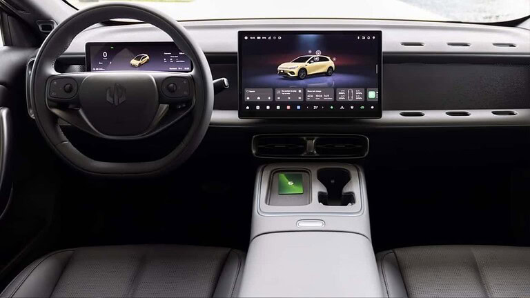 Leapmotor B05 - dettaglio Leapmotor B05, la compatta elettrica che sfida i SUV con interni minimal