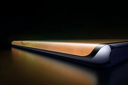 Schermi curvi addio: ecco perché gli smartphone tornano piatti