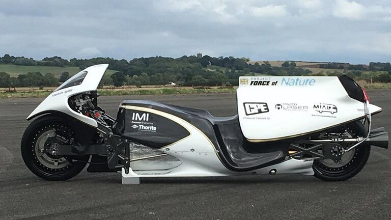Moto a vapore da record: 0-100 km/h in 0,4 secondi sul quarto di miglio