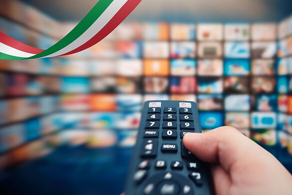 Streaming in Italia: 3 abbonamenti a famiglia e milioni di euro sprecati