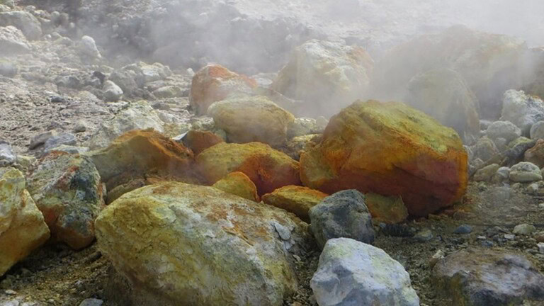 Campi Flegrei, allerta gialla confermata: il parere degli esperti