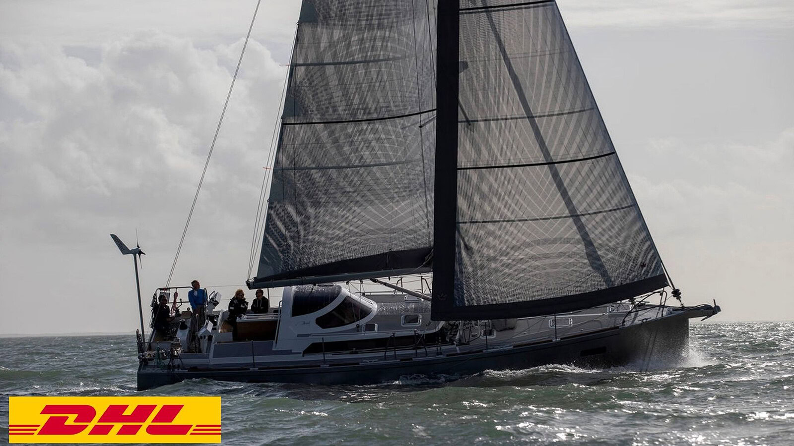 DHL scommette sulle navi a vela: merci green tra Europa e USA dal 2027