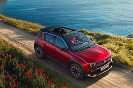 Renault 4 E-Tech Plein Sud: la cabrio elettrica che riporta in vita un mito