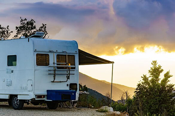 Manutenzione camper in estate: i controlli che evitano lo stop in officina