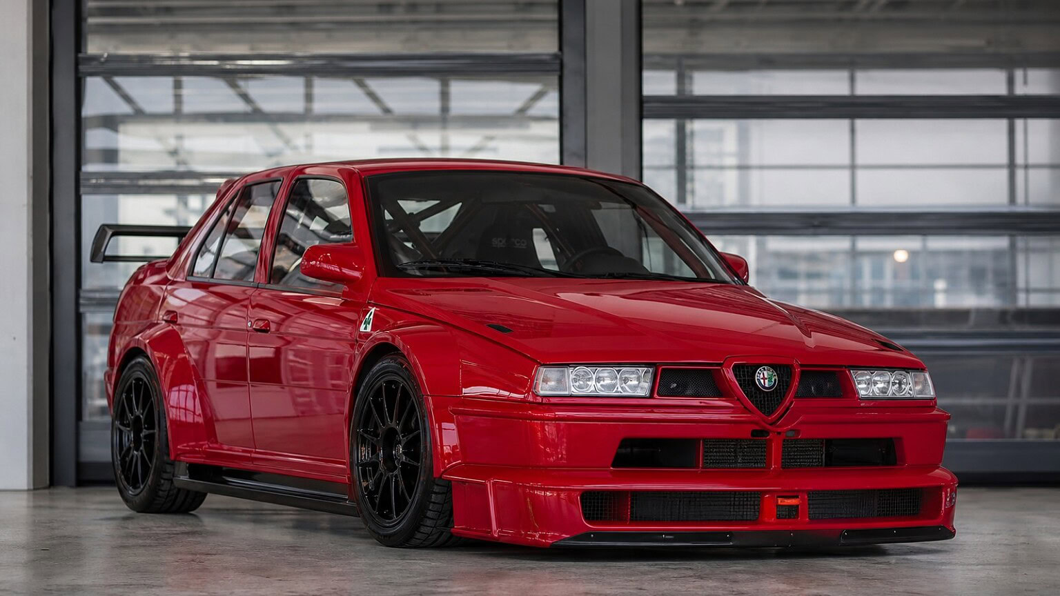 Alfa Romeo 55-SGT: la leggenda della 155 V6 TI rinasce con 700 CV