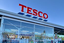 Tesco abbandona VMware: 40.000 server in fuga e Broadcom accusata di abuso