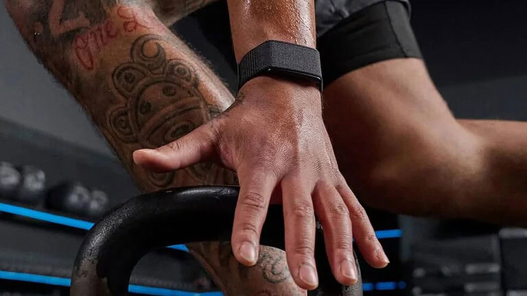 Amazfit Helio Strap 2: spunta in FCC il nuovo tracker senza schermo