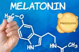 Melatonina, non è così innocua: gli scienziati chiedono regole da farmaco