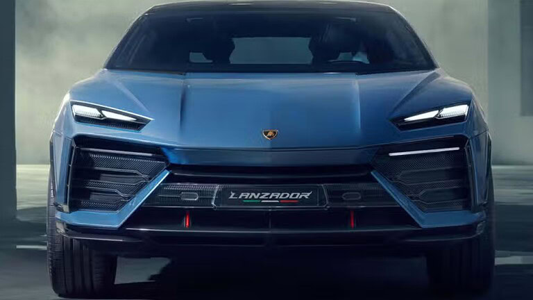 Lamborghini contro Ferrari Luce: Winkelmann difende lo stop all'elettrico