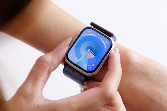 Apple Watch 2027 con display HMO: addio LTPO, autonomia rivoluzionata