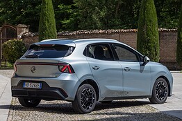 MG costruisce in Spagna la sua prima fabbrica europea: 200 milioni e 2.000 posti