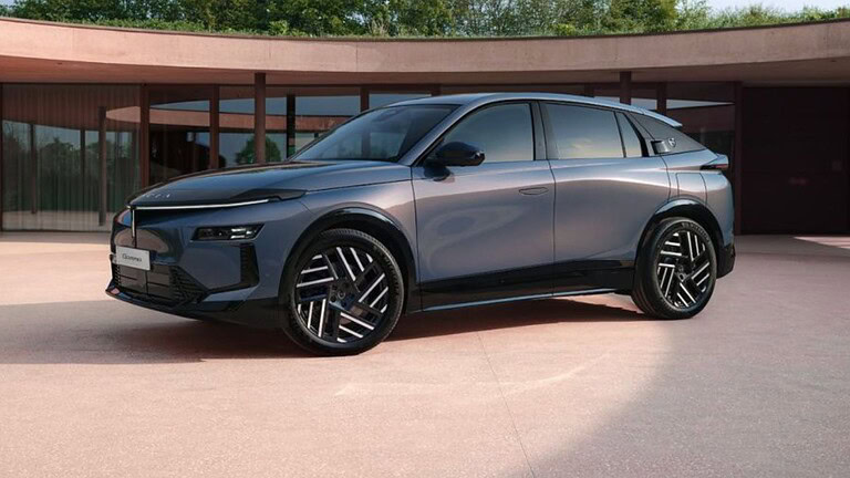 Lancia Gamma, DS N°7 e Peugeot 3008: stesso pianale, anime diverse