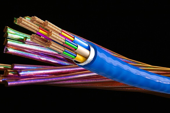 Addio fibra in rame entro il 2035: cosa rischiano gli utenti