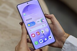 Galaxy S27 Ultra, addio fotocamere verticali: arriva il MagSafe di Samsung