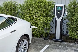 Auto elettrica, Confindustria: “L’Europa ha regalato il mercato alla Cina”