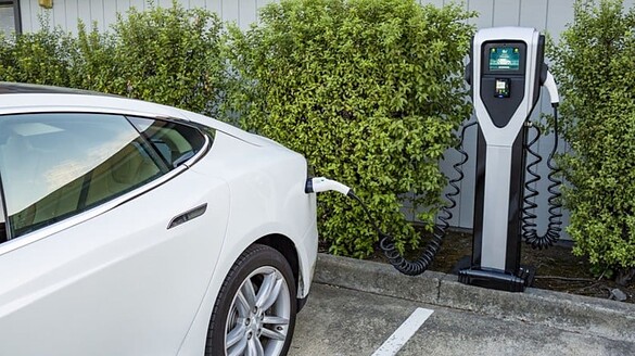 Auto elettrica, Confindustria: “L’Europa ha regalato il mercato alla Cina”