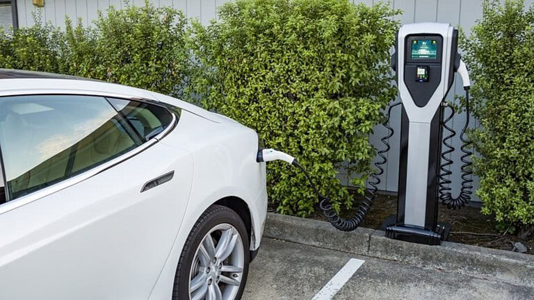 Auto elettrica, Confindustria: "L'Europa ha regalato il mercato alla Cina"