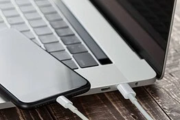 USB-C, perché girare il cavo cambia ricarica e velocità