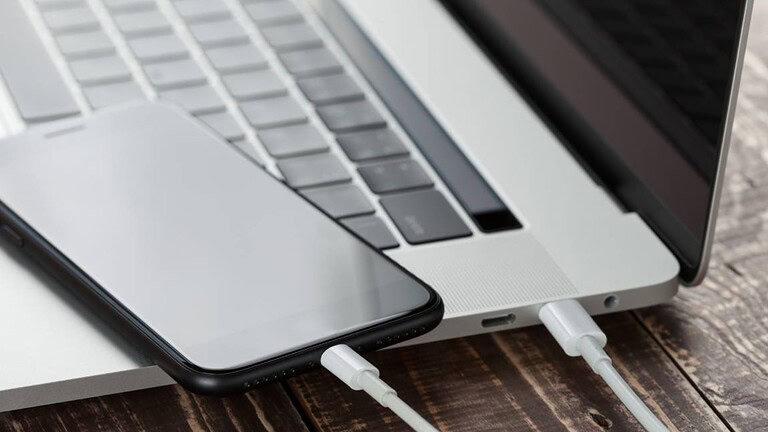 USB-C, perché girare il cavo cambia ricarica e velocità