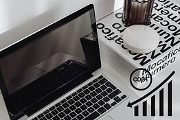 Project Firefly: Intel sfida il MacBook Neo con portatili economici premium