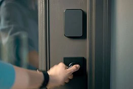 Schlage Sense Pro, la serratura smart per Apple Home che si apre da sola