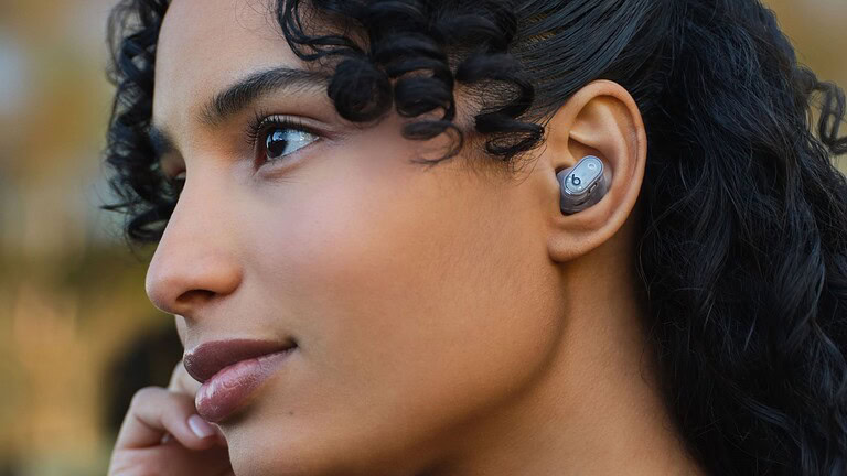 Apple risolve una falla nel microfono dei Beats Studio Buds
