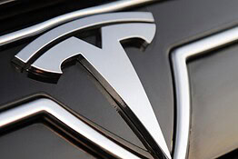 Tesla Full Self-Driving, i dati sulla sicurezza in Europa non convincono