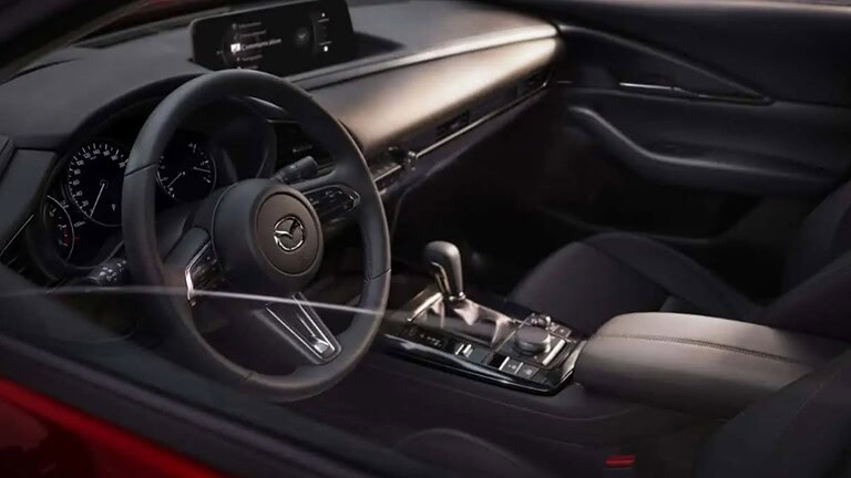 Mazda CX-30 2027: gli interni che restano fedeli alla filosofia jinba ittai