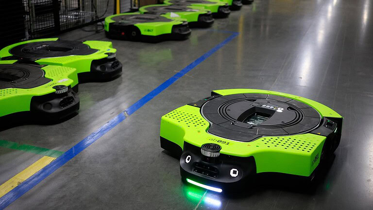 Proteus, il robot Amazon che ora capisce i comandi vocali