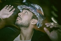 IA e allucinazioni: lo studio svela il “negation neglect”