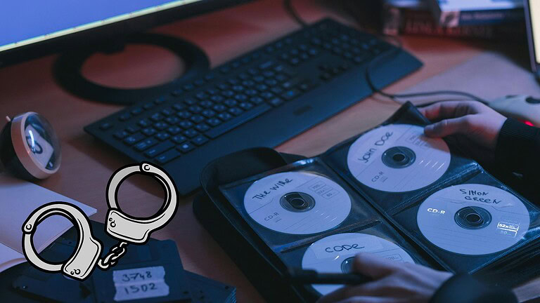 Pirateria CD, masterizzava remix musicali: condannato a 26 mesi