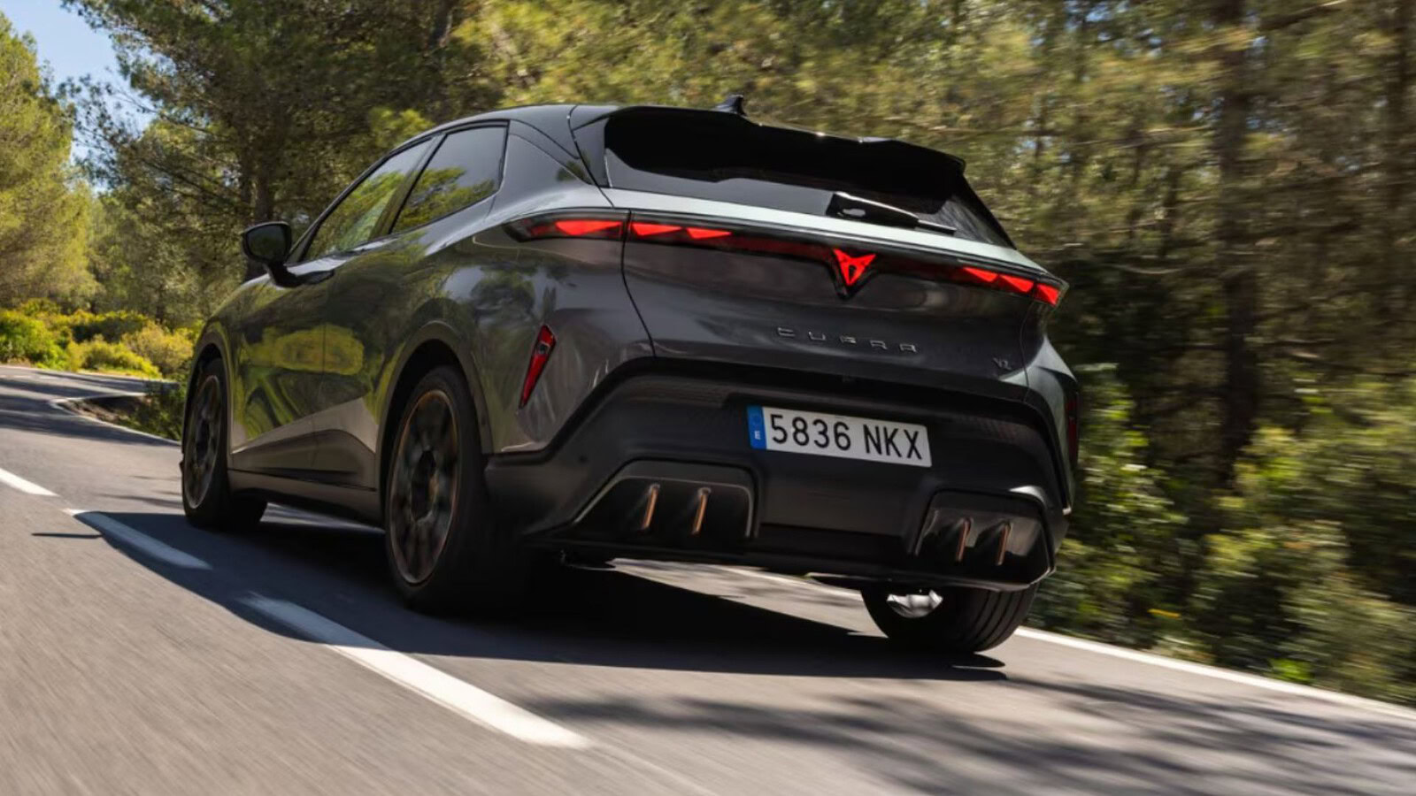 Cupra Raval Edge Plus: 211 CV e fino a 446 km di autonomia
