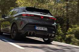 Cupra Raval Edge Plus: 211 CV e fino a 446 km di autonomia
