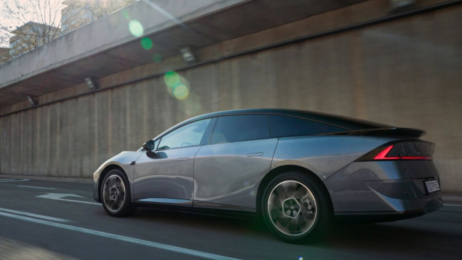 Xpeng P7+ arriva in Italia: la berlina elettrica che sfida le tedesche