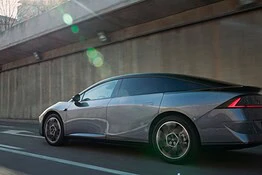 Xpeng P7+ arriva in Italia: la berlina elettrica che sfida le tedesche