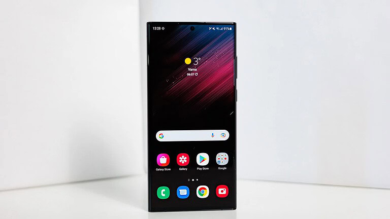 Galaxy S22 escluso da One UI 8.5: per Samsung è la fine del supporto - Galaxy S22 One UI