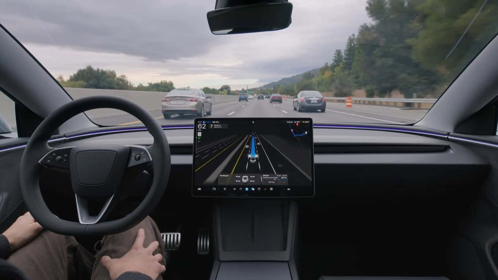 Tesla FSD v14 Lite arriva sulle auto più vecchie con HW3