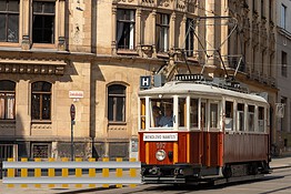 Padova, le rotaie del tram si deformano al sole: la giunta non reagisce