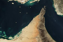 Crisi di Hormuz e transizione verde: la guerra che fa schizzare il petrolio