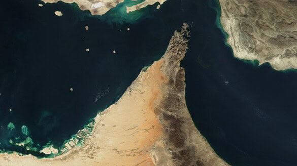 Crisi di Hormuz e transizione verde: la guerra che fa schizzare il petrolio