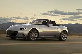 Mazda MX-5, la nuova generazione potrebbe essere l’ultima a benzina