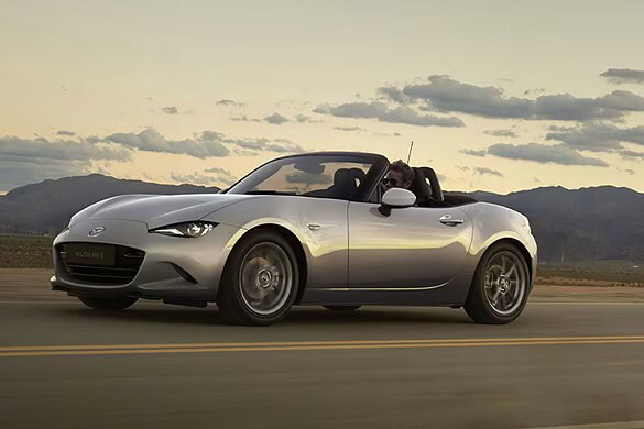 Mazda MX-5, la nuova generazione potrebbe essere l’ultima a benzina