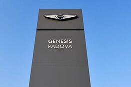 Genesis apre il primo showroom in Italia a Padova con GV60 da 449 euro/mese