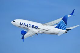 Boeing 767 costretto a invertire la rotta per uno speaker chiamato “BOMB